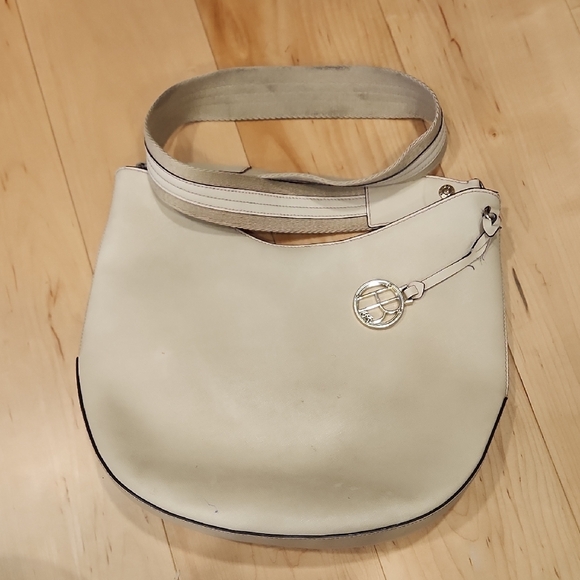 Henri Bendel Cross Body Bag - Picture 3 of 14